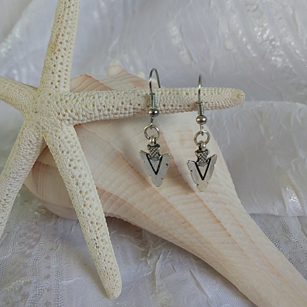 NEW Handmade Arrowhead Earrings